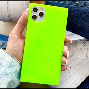 NIB Flaunt Neon Green Square iPhone 12 Pro Max Case